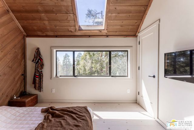25150 Cougar Road, Idyllwild CA: https://media.crmls.org/mediaz/ab34d301-c279-4f05-851b-536727e2d287.jpg