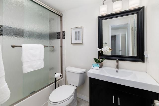 Detail Gallery Image 13 of 27 For 7321 Alicante Rd a,  Carlsbad,  CA 92009 - 2 Beds | 2/1 Baths