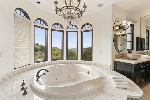 18233 Via Ambiente, Rancho Santa Fe CA: https://media.crmls.org/mediaz/ab373318-b7c6-4900-8846-77d3713b8736.jpg
