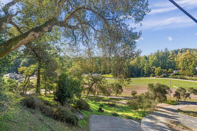175 Rabbits Run Road, Santa Cruz CA: https://media.crmls.org/mediaz/ab37bca6-24df-40cd-bee7-cbe7ba1a136c.jpg