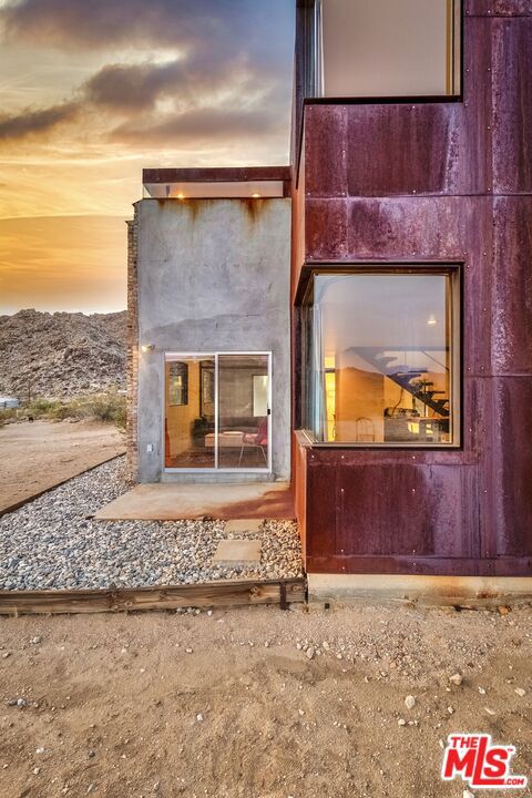 63131 Rocking Chair Road, Joshua Tree CA: https://media.crmls.org/mediaz/ab385943-f460-43fe-a1f6-88c8faa063fd.jpg