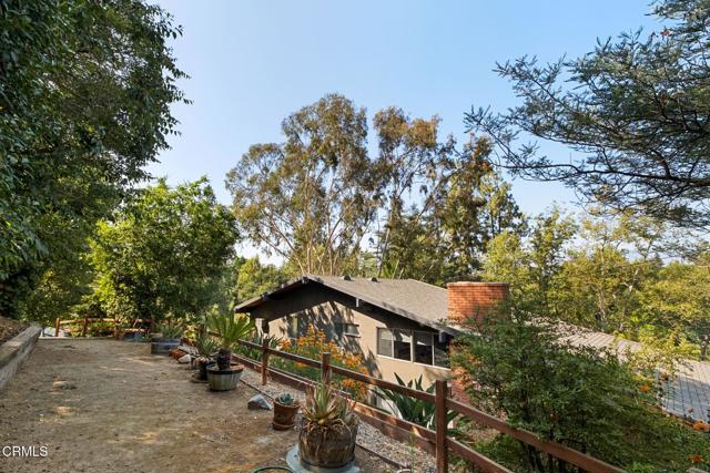 1256 Club House Drive, Pasadena CA: https://media.crmls.org/mediaz/ab38b3b8-e9b4-4d06-bb79-8a120ab75dde.jpg