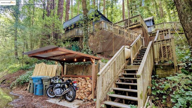 18512 Hwy 116, Guerneville CA: https://media.crmls.org/mediaz/ab38d2e4-150c-495c-add7-8721ec6c8373.jpg
