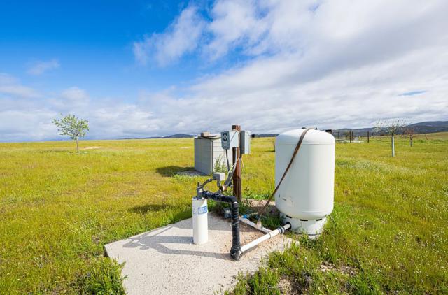 50255 Adobe Place, Bradley CA: https://media.crmls.org/mediaz/ab39f10f-d4cc-46fa-b54c-de04a315ddf6.jpg