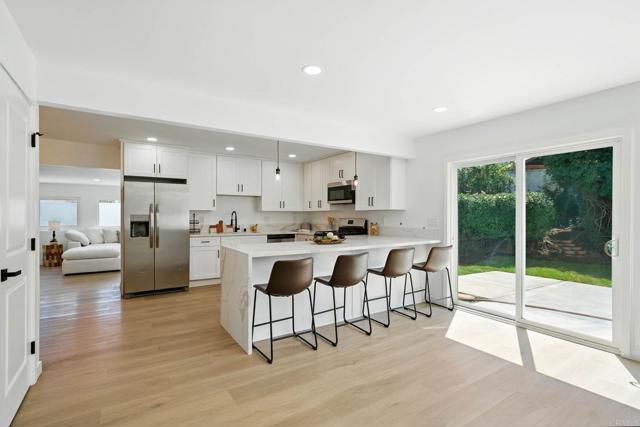 Detail Gallery Image 5 of 24 For 305 Spruce St, Chula Vista,  CA 91911 - 5 Beds | 2/1 Baths