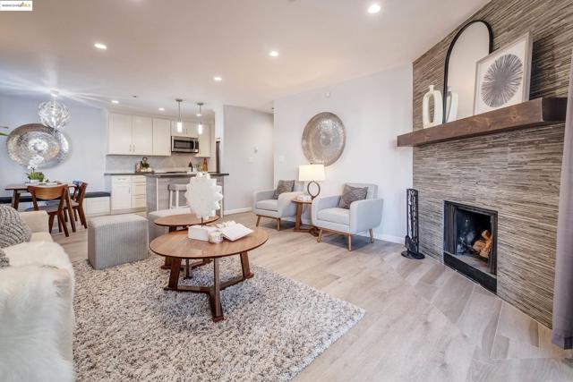 389 Belmont St, Oakland CA: https://media.crmls.org/mediaz/ab3b5356-50a0-489c-81da-deac4002db7e.jpg