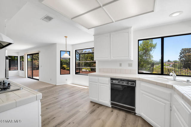 Image 11 of 61 For 2568 Picadilly Circle