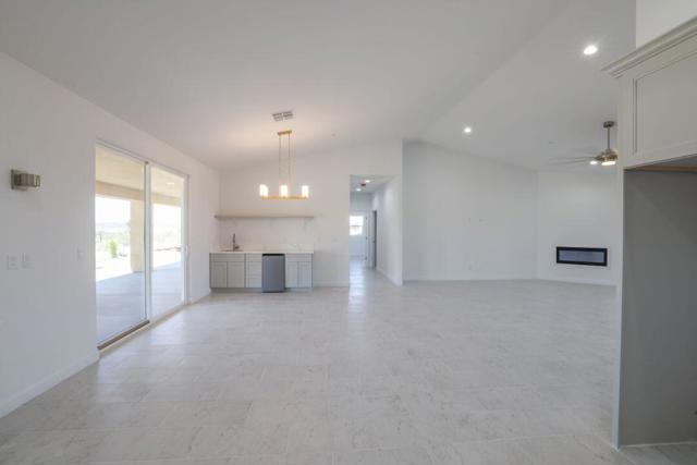 7160 Olympic Road, Joshua Tree CA: https://media.crmls.org/mediaz/ab3bb30d-edcd-49b8-9b02-9c60219e69d6.jpg