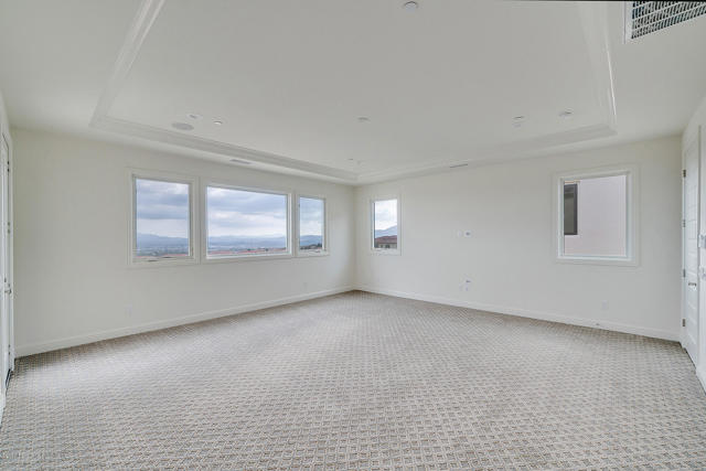 Detail Gallery Image 18 of 39 For 20156 W Cromwell Way, Porter Ranch,  CA 91326 - 5 Beds | 5/1 Baths