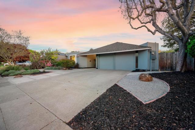 Image 2 of 53 For 943 Trophy Drive