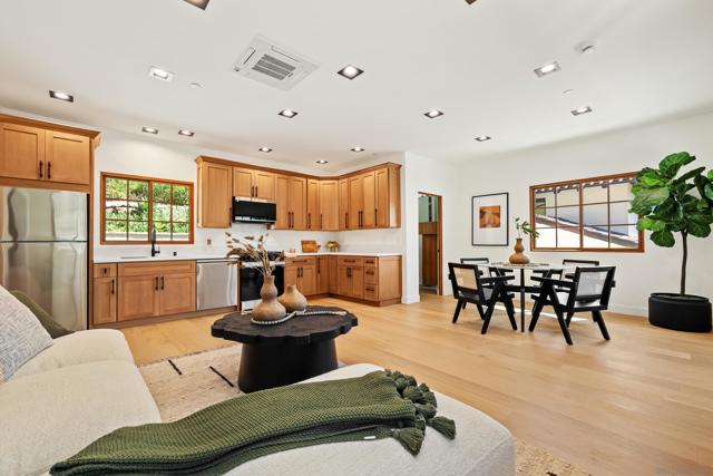 5758 60 Las Palomas, Rancho Santa Fe CA: https://media.crmls.org/mediaz/ab3cb9f1-f98c-4830-8bc5-4cace41a1c7d.jpg
