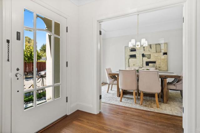 1000 Capuchino Avenue, Burlingame CA: https://media.crmls.org/mediaz/ab3ccd44-c5d2-4b50-8e32-7905e9a87d16.jpg
