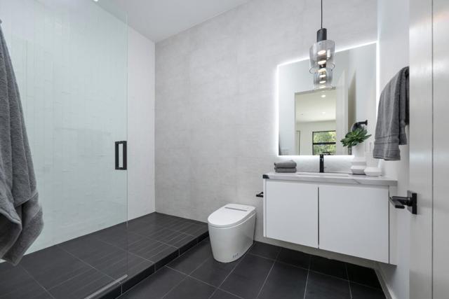 3964 Jefferson Avenue, Redwood City CA: https://media.crmls.org/mediaz/ab3d3292-b629-420a-8845-e92b63cd110c.jpg