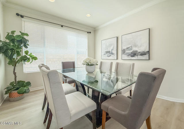3030 Hollycrest Avenue, Thousand Oaks CA: https://media.crmls.org/mediaz/ab3db90a-3bb5-4d73-b745-31d484ed7a99.jpg