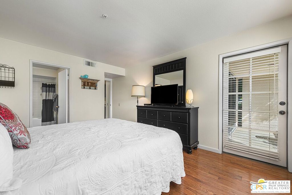 MLS #25614095PS image #14