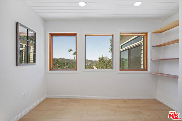1212 Fernwood Pacific Drive, Topanga CA: https://media.crmls.org/mediaz/ab3f3df8-bfcd-44e2-93f2-8b7ce294f205.jpg