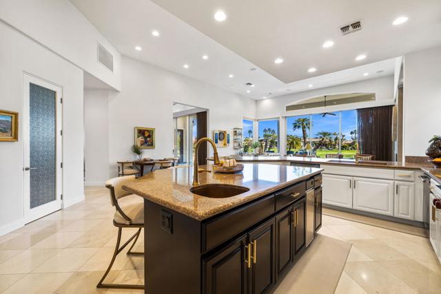 49606 Montana Way, La Quinta CA: https://media.crmls.org/mediaz/ab3f627f-9225-41fb-a69b-7b3916379f8a.jpg