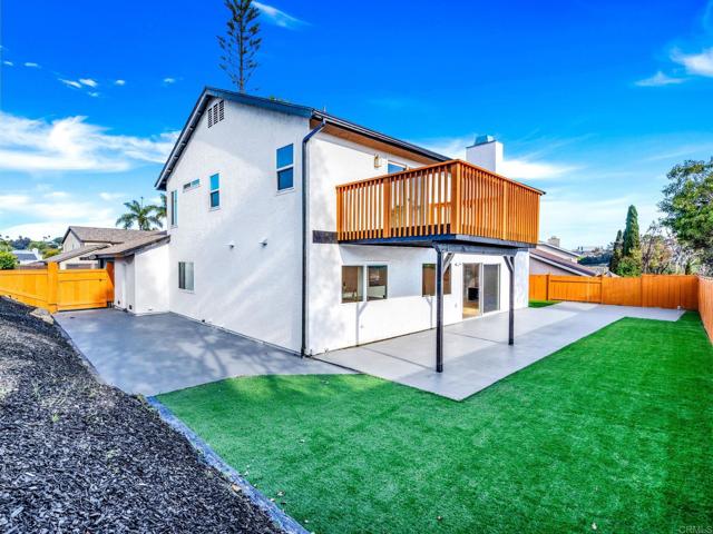 Detail Gallery Image 2 of 51 For 2858 Lehigh Ct, Oceanside,  CA 92056 - 5 Beds | 2/1 Baths