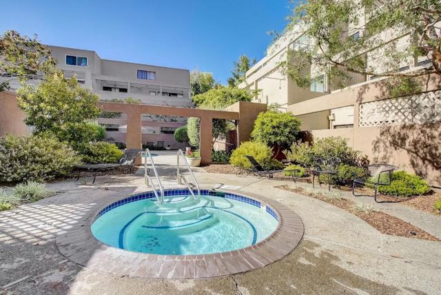 1919 Alameda De Las Pulgas, San Mateo CA: https://media.crmls.org/mediaz/ab4077f8-b069-43ac-b34e-0438d49b082d.jpg