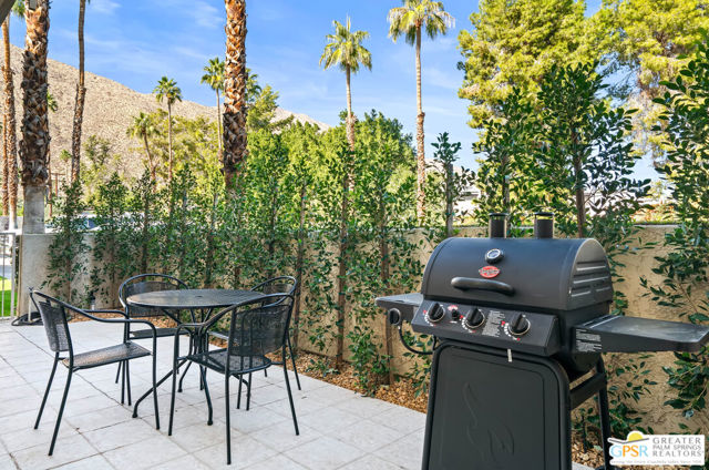 2180 S Palm Canyon Drive, Palm Springs CA: https://media.crmls.org/mediaz/ab413b51-6fe5-4eab-9a3b-cb0156faf5d1.jpg