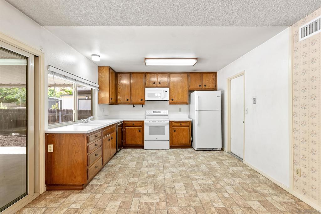 7225 Laura Ct - photo 12