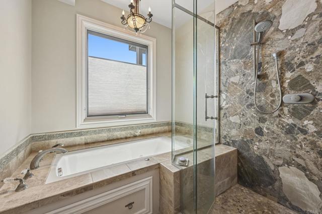 Detail Gallery Image 27 of 45 For 2542 Manchester Ave, Cardiff By The Sea,  CA 92007 - 3 Beds | 3/1 Baths