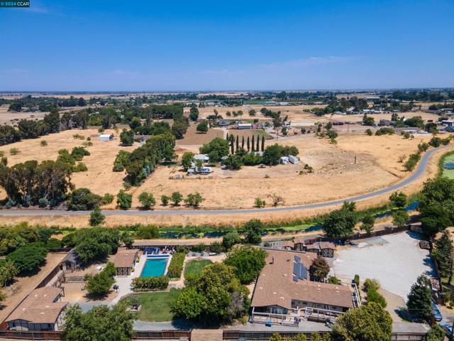 80 Yula Way, Oakley, California 94561, 5 Bedrooms Bedrooms, ,4 BathroomsBathrooms,Single Family Residence,For Sale,Yula Way,41068494