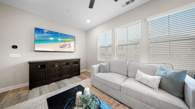 10861 Blake Way, San Diego CA: https://media.crmls.org/mediaz/ab4364bb-73d8-4eae-ac2f-9e8ed96f1112.jpg