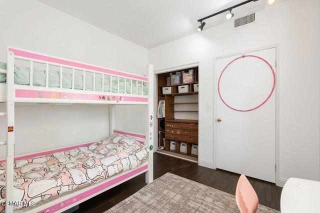 2716 Borchard Road, Newbury Park CA: https://media.crmls.org/mediaz/ab442b9d-4662-478a-972d-f20b5e00eac1.jpg