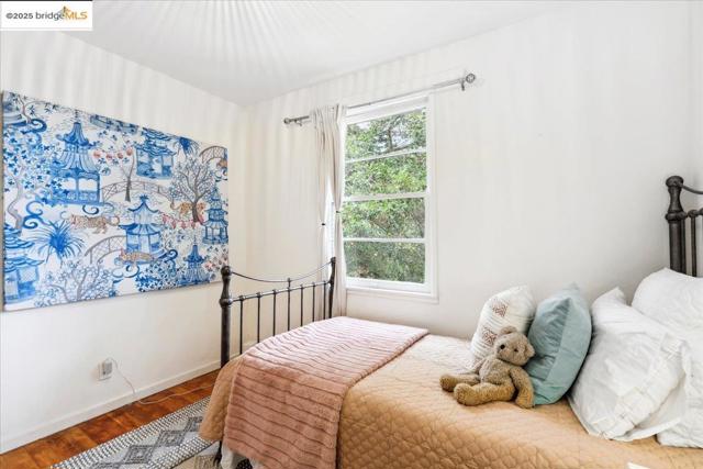 342 El Toyonal, Orinda CA: https://media.crmls.org/mediaz/ab44b19a-233b-4175-a2d4-85f8614c2e4f.jpg