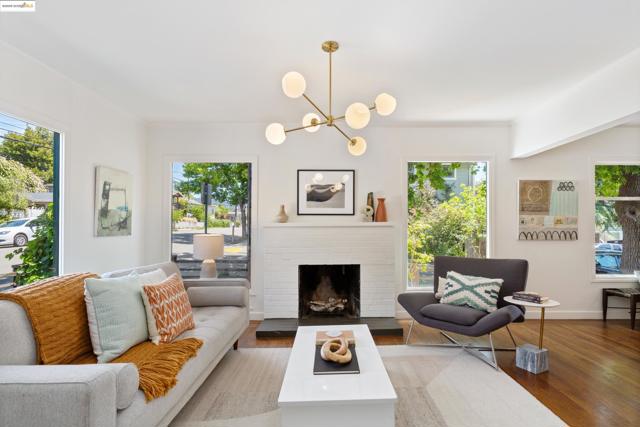 1539 E 38Th St, Oakland CA: https://media.crmls.org/mediaz/ab458757-7143-4883-89e4-e23624d1cb22.jpg