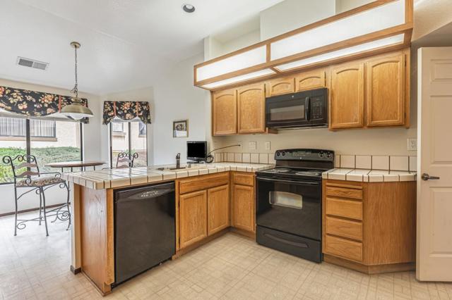 7510 Deveron Court, San Jose CA: https://media.crmls.org/mediaz/ab45a1a2-5d16-4a1c-bb38-54b6ed5f039a.jpg