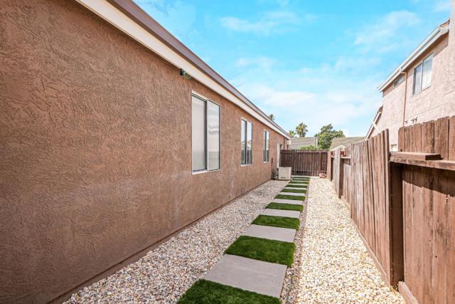118 Edmeades Court, Oakley CA: https://media.crmls.org/mediaz/ab45be6e-5ad0-4a31-8786-9a9b3b721ad2.jpg