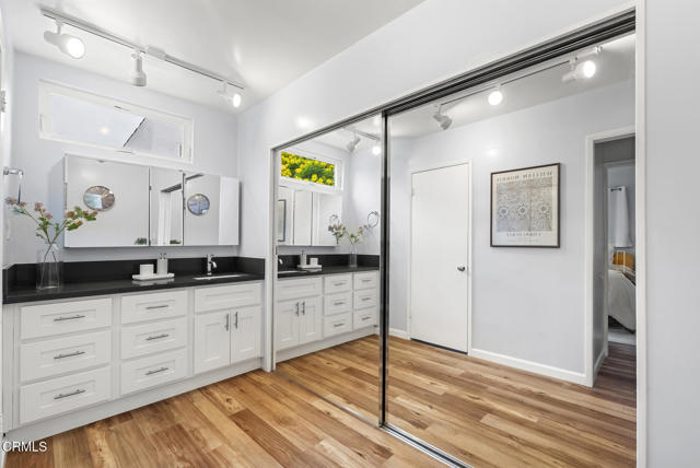 4160 Madison Avenue, Culver City CA: https://media.crmls.org/mediaz/ab4616cf-0bb4-4a8c-b2eb-04e827c8f93d.jpg