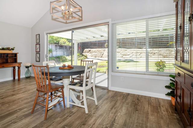 Image 8 of 27 For 12567 Pomerado Ct