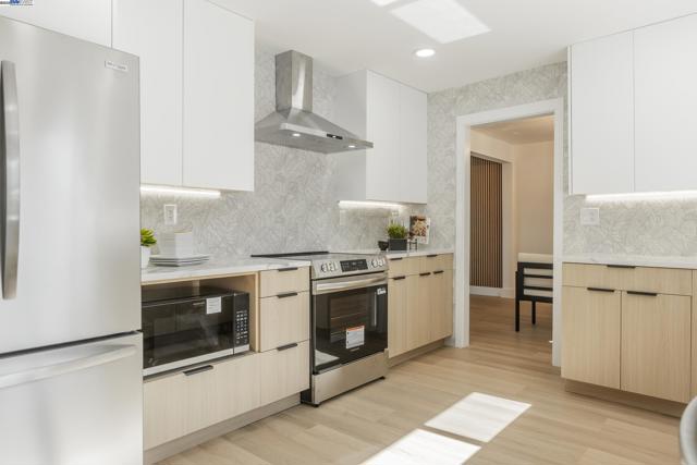 1568 Fallen Leaf Dr, Milpitas CA: https://media.crmls.org/mediaz/ab46c32e-efd9-40d9-82bc-c0b5d2e4fa75.jpg