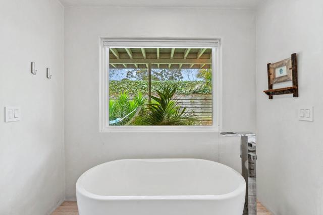 0 2SW Forest Avenue, Carmel CA: https://media.crmls.org/mediaz/ab48f1e8-0cf9-4152-873d-9a9e565175a5.jpg