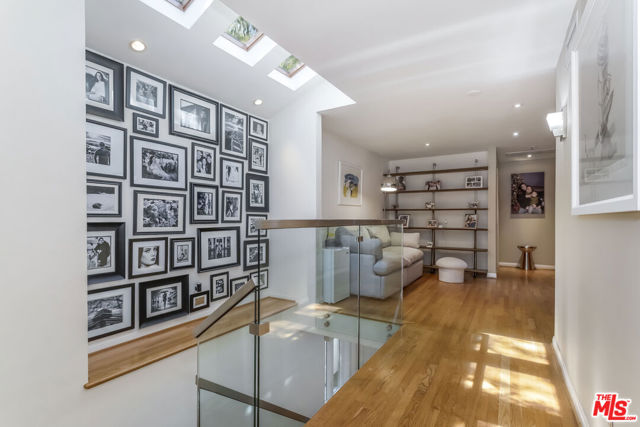 8783 Lookout Mountain Avenue, Los Angeles CA: https://media.crmls.org/mediaz/ab4a3007-3b74-4830-9257-62f947eeb17c.jpg