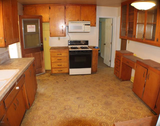 2658 Fallon Circle, Simi Valley CA: https://media.crmls.org/mediaz/ab4a36e1-252b-4c8c-ab81-36e1cc2f5fb6.jpg
