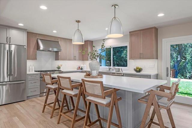 111 Vista Del Prado, Los Gatos CA: https://media.crmls.org/mediaz/ab4a5041-2f32-4a02-a830-2d2e09e29470.jpg