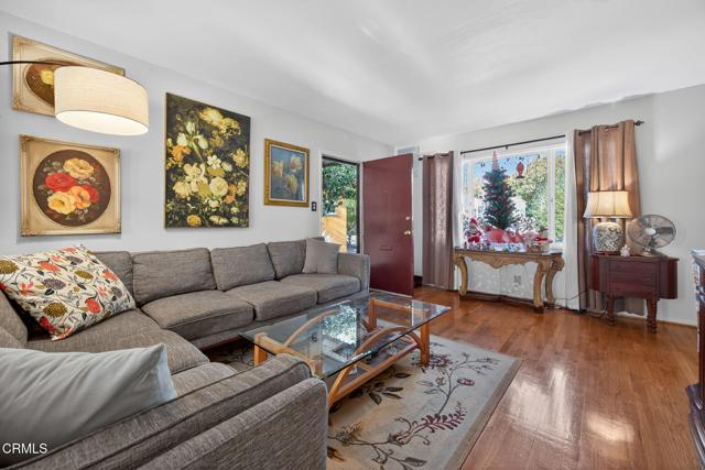 Detail Gallery Image 11 of 54 For 3146 Strathmore Dr, Ventura,  CA 93003 - 4 Beds | 2 Baths