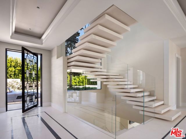 721 N Bonhill Road, Los Angeles CA: https://media.crmls.org/mediaz/ab4b1614-1457-42c5-a725-701a4b9be070.jpg