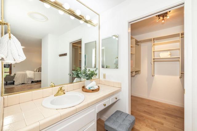 26939 Beatrice Lane, Los Altos Hills CA: https://media.crmls.org/mediaz/ab4b4a4b-b1a5-42bf-8532-d87c8624d4c7.jpg