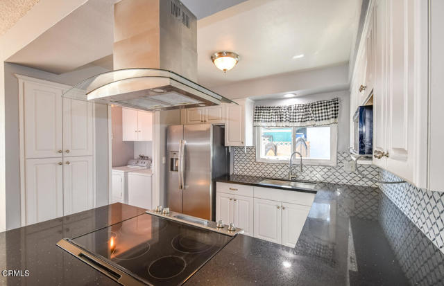 517 View Crest Drive, Montebello CA: https://media.crmls.org/mediaz/ab4d9770-fe78-4c72-b46f-eeef00be8322.jpg