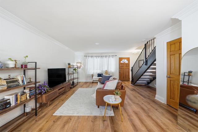 5505 Adelaide Avenue, San Diego CA: https://media.crmls.org/mediaz/ab4e32ef-3ca5-4954-abc7-b6d2f9edae02.jpg