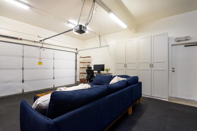 11 Meadow Court, San Mateo CA: https://media.crmls.org/mediaz/ab4f0524-4375-4dbf-a68c-729f42592b3d.jpg