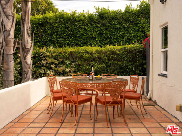 1444 S Sierra Bonita Avenue, Los Angeles CA: https://media.crmls.org/mediaz/ab4f2634-95a3-4916-ac1f-507c4b029773.jpg