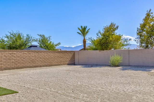 42801 Torno Place, Indio CA: https://media.crmls.org/mediaz/ab4fe564-a064-4f9e-9cbe-b40d48e4fdfb.jpg