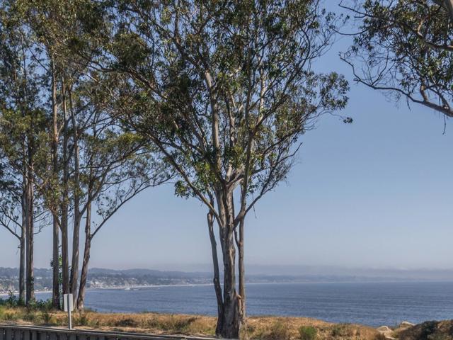 815 Balboa Avenue, Capitola CA: https://media.crmls.org/mediaz/ab50463d-e2d1-49cc-9bdf-452e52ebe83e.jpg