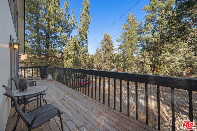 1037 H Lane, Big Bear City CA: https://media.crmls.org/mediaz/ab513545-f042-4354-944c-7ddbdb5385ab.jpg